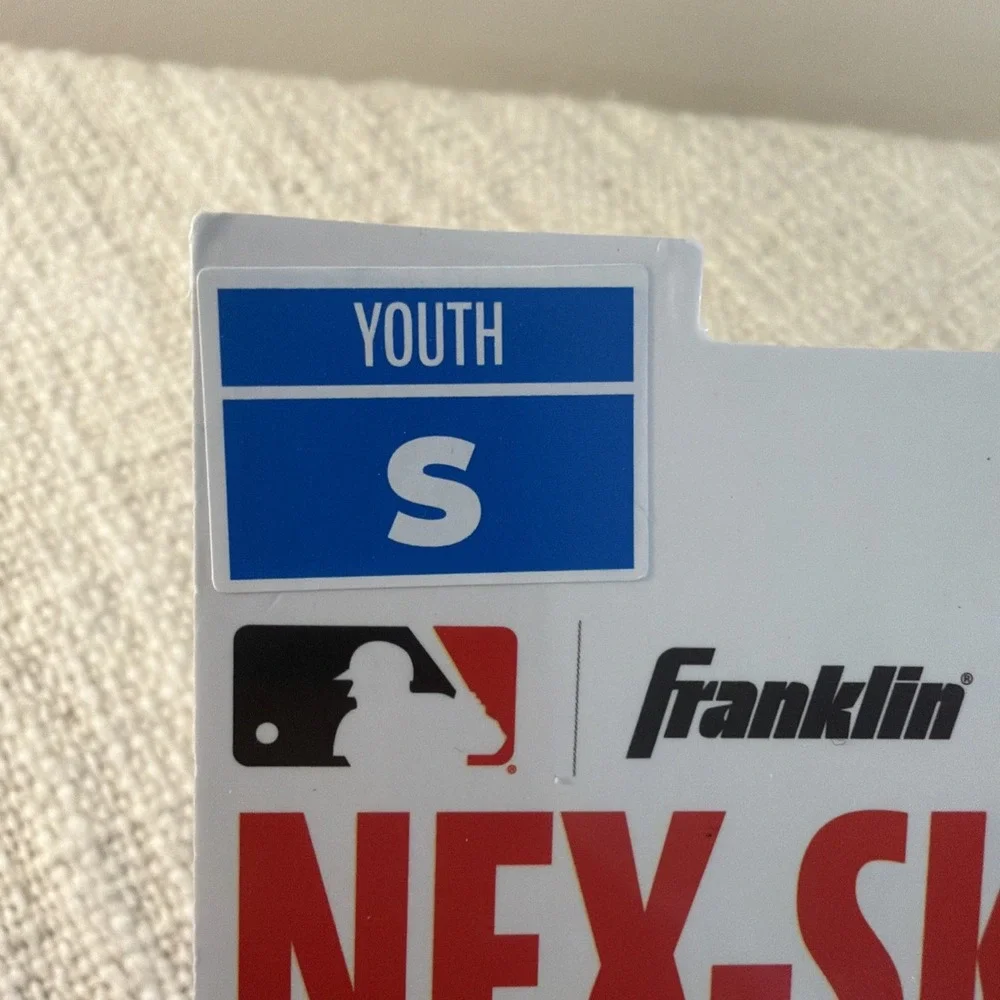 NWT FRANKLIN SPORTS YOUTH NEX-SKINZ BATTING GLOVES SIZE: YOUTH S - BLACK